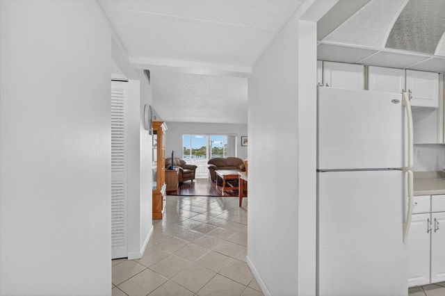4 of 47 - 7787 Golf Circle Drive #310-k, Margate, FL