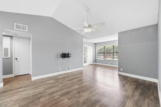 Photo of Listing #B26012375