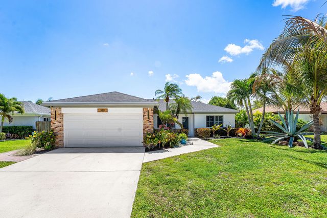 140 Arrowhead Circle, Jupiter