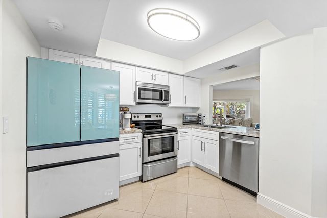 3 of 29 - 140 Arrowhead Circle, Jupiter, FL