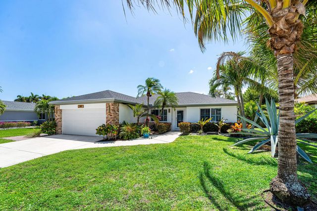 5 of 29 - 140 Arrowhead Circle, Jupiter, FL