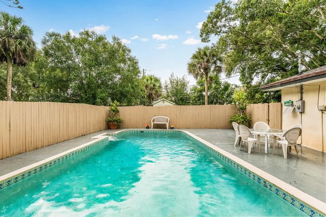 2 of 38 - 4153 1st Street Sw, Vero Beach, FL