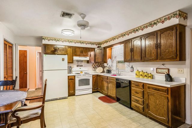 4 of 38 - 4153 1st Street Sw, Vero Beach, FL