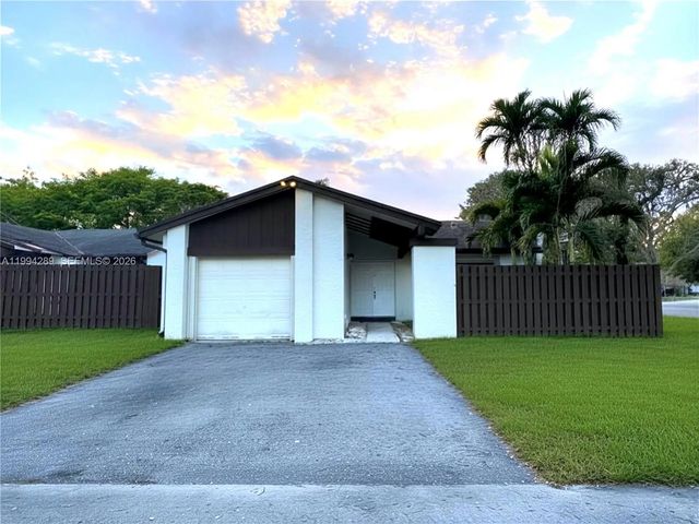 13428 Sw 108th St Circle N, Miami