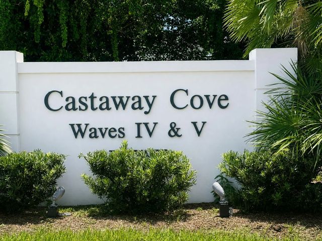 2 of 53 - 1027 Mangrove Lane, Vero Beach, FL