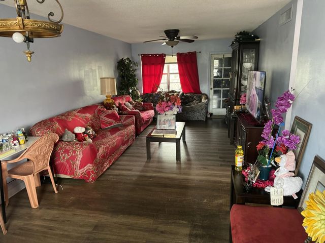 5 of 6 - 1490 Nw 43rd Avenue #208, Lauderhill, FL