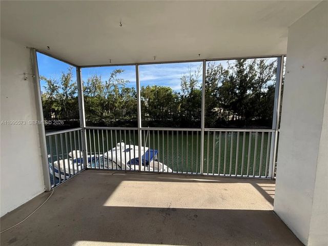 3660 Ne 166th Street #215, North Miami Beach