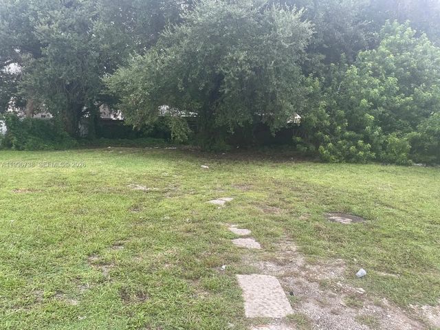 3068 Nw 46th Street, Miami