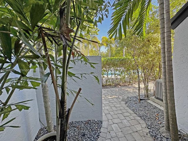 4 of 48 - 700 Se 14th Street #g, Fort Lauderdale, FL