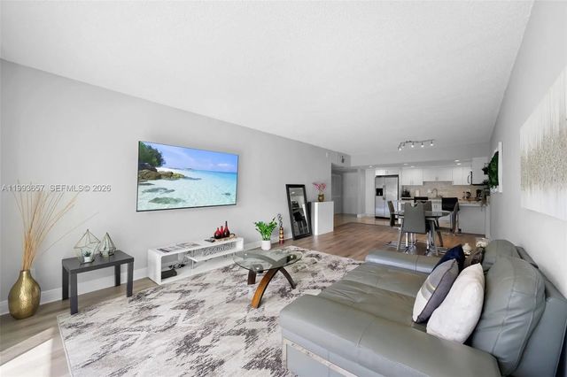 19370 Collins Avenue #225, Sunny Isles Beach