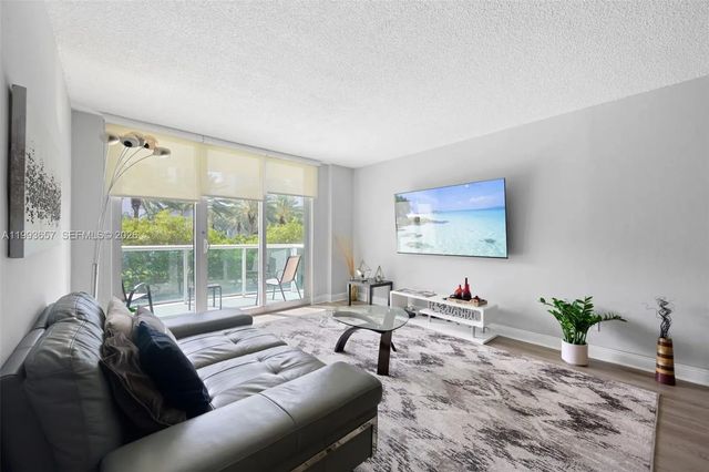 5 of 26 - 19370 Collins Avenue #225, Sunny Isles Beach, FL