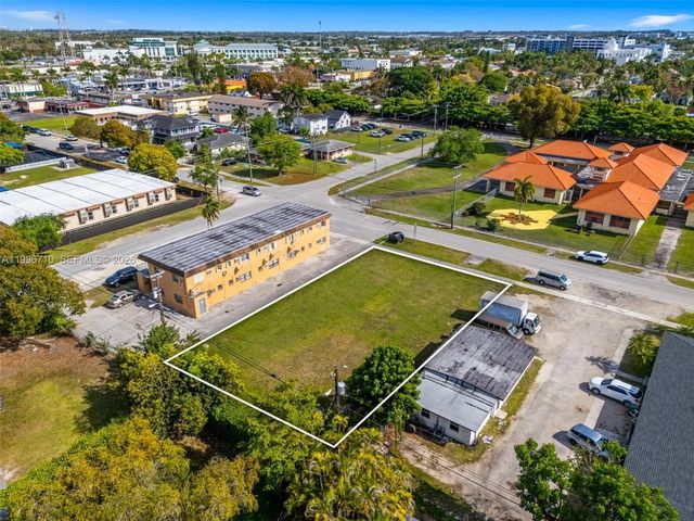3 of 13 - 123 Nw 6th Street, Homestead, FL