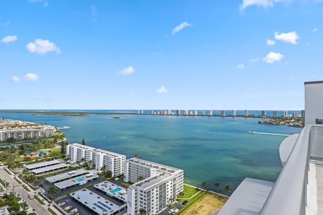 4 of 65 - 220 Lake Shore Drive #1121, Lake Park, FL