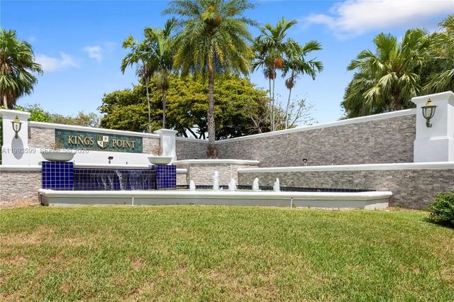 9660 S Belfort Circle #207, Tamarac