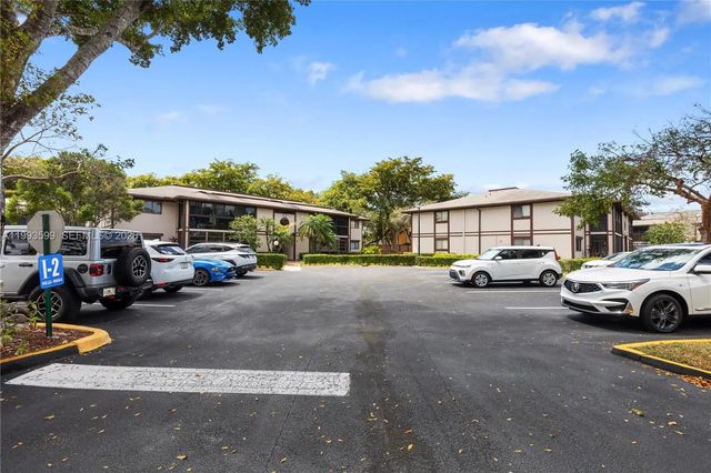 3 of 28 - 9660 S Belfort Circle #207, Tamarac, FL