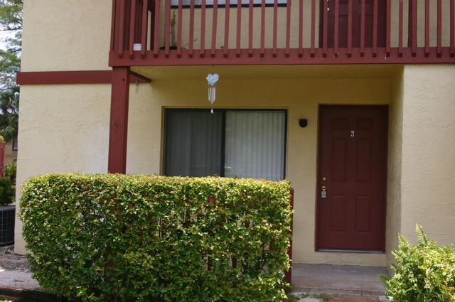 2070 Nw 43rd Terrace #apt 3, Lauderhill