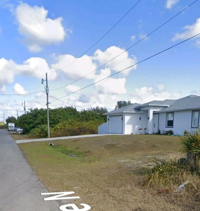 5 of 8 - 6006 Flora Avenue N, Lehigh Acres, FL