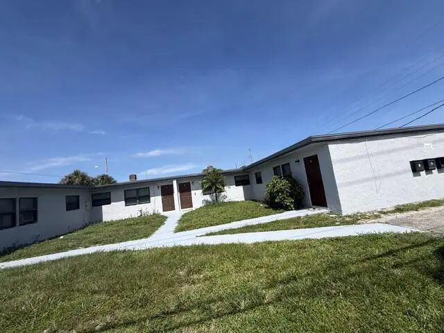 4 of 24 - 2840 Avenue S, West Palm Beach, FL