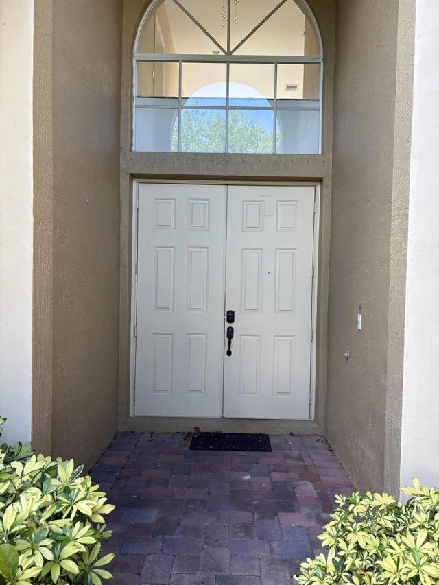 5 of 19 - 5719 Place Lake Drive, Fort Pierce, FL