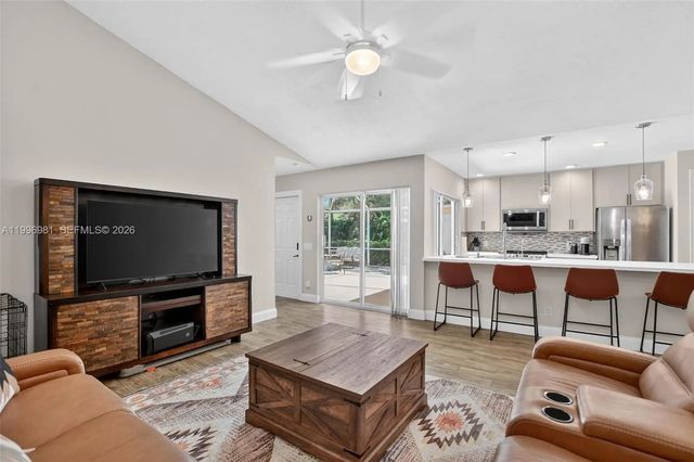 4 of 49 - 102 Sun Terrace Court, Palm Beach Gardens, FL