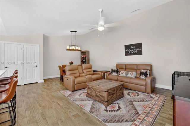 5 of 49 - 102 Sun Terrace Court, Palm Beach Gardens, FL