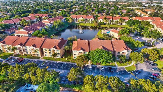 2 of 46 - 310 Villa Circle #310, Boynton Beach, FL