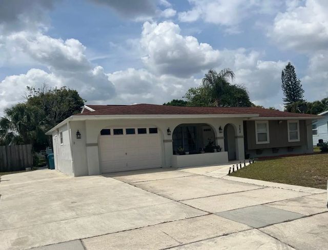 262 Ne Floresta Drive, Port St. Lucie