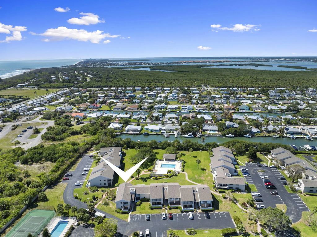 3209 S Lakeview Circle #8-101, Hutchinson Island