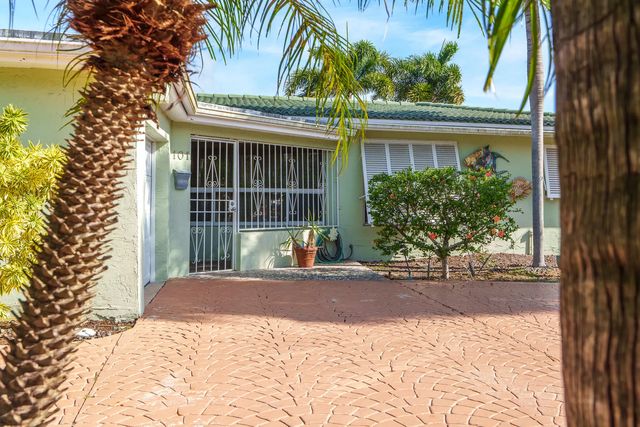4 of 80 - 101 Se 14th Street, Pompano Beach, FL