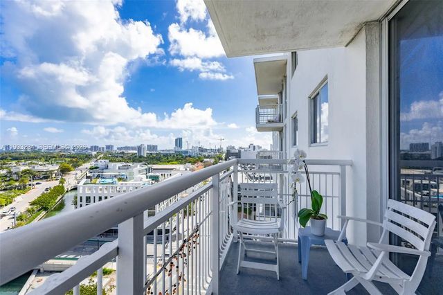5 of 27 - 1688 West Avenue #1205, Miami Beach, FL