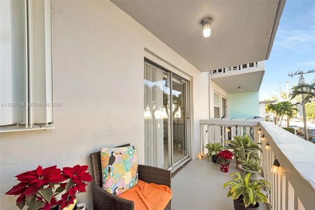2 of 30 - 7620 Carlyle Avenue #204, Miami Beach, FL