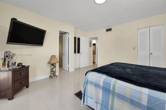 5 of 30 - 7620 Carlyle Avenue #204, Miami Beach, FL