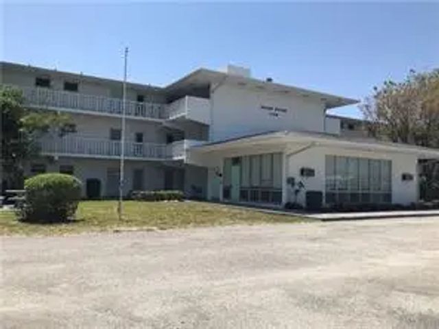 1150 E Sample Road #306, Pompano Beach