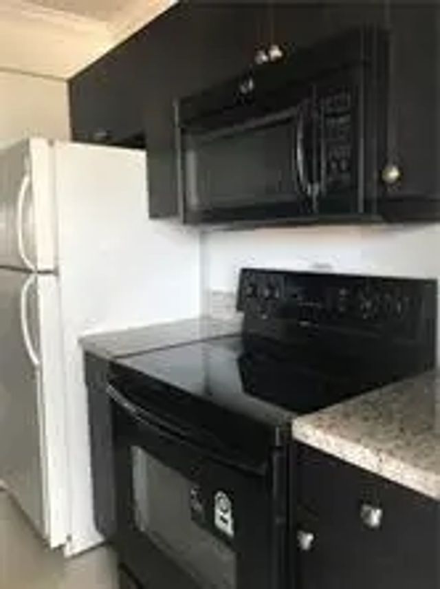 4 of 9 - 1150 E Sample Road #306, Pompano Beach, FL