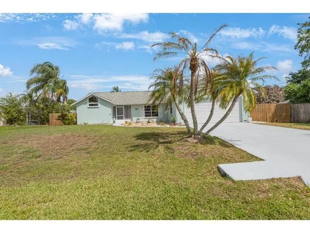 814 Floraland Avenue, Sebastian