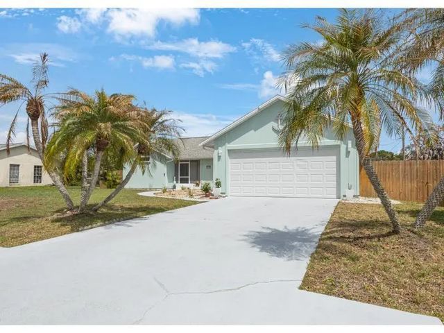 2 of 29 - 814 Floraland Avenue, Sebastian, FL