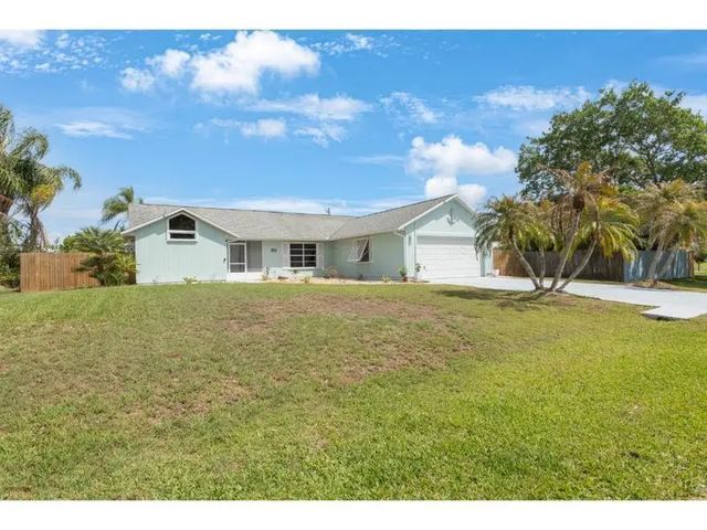 3 of 29 - 814 Floraland Avenue, Sebastian, FL