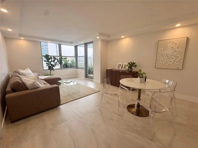 2899 Collins Avenue #424, Miami Beach