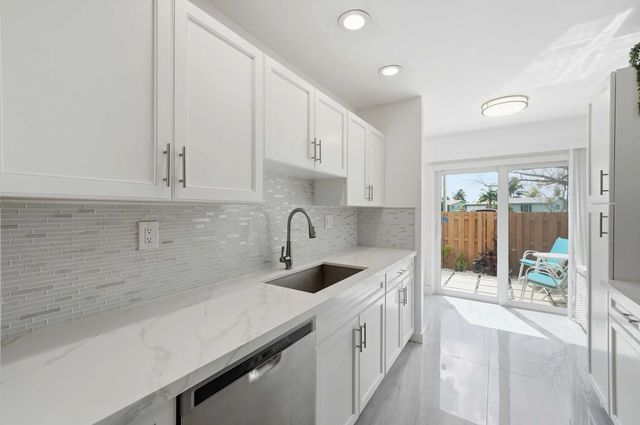 3 of 27 - 10875 Nw 29th Manor #8, Sunrise, FL