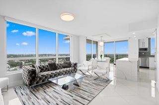 Photo of Listing #B26012982