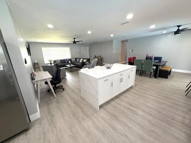 2 of 35 - 1401 Nw 75th Terrace, Plantation, FL