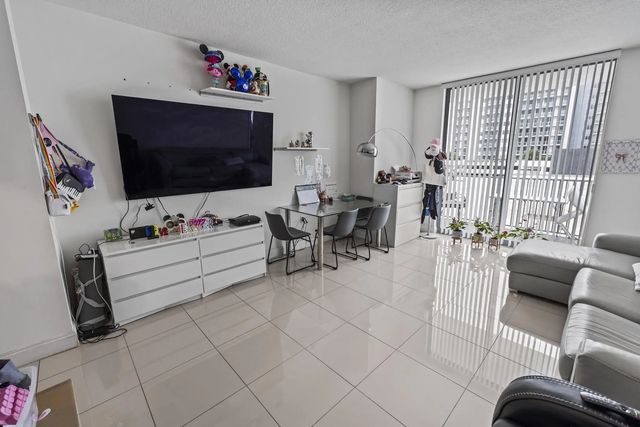 2 of 37 - 140 S Dixie Highway #512, Hollywood, FL