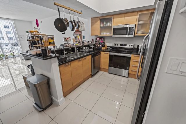 3 of 37 - 140 S Dixie Highway #512, Hollywood, FL