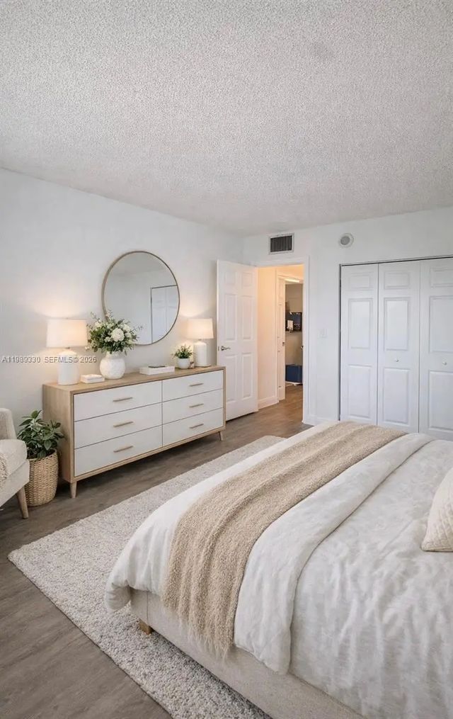 4 of 15 - 1155 Brickell Bay Drive #1705, Miami, FL