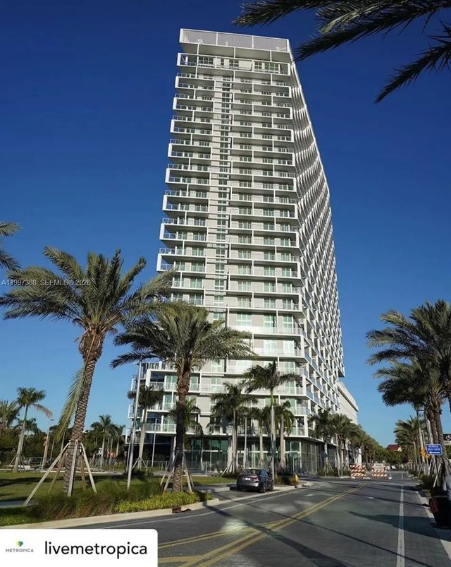 4 of 51 - 2000 Metropica Way #505, Sunrise, FL