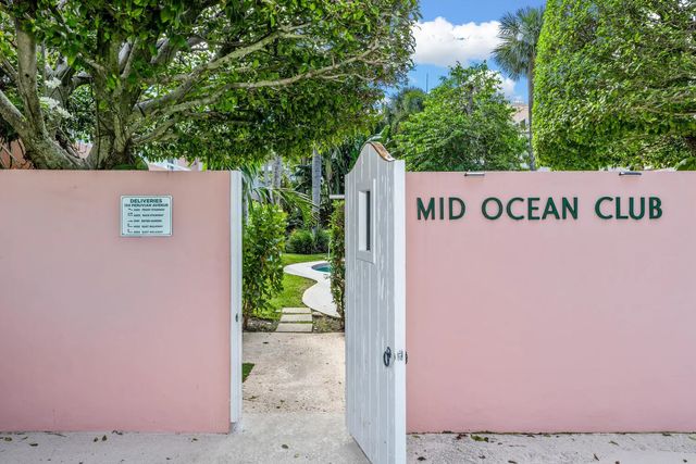134 Peruvian Avenue #104, Palm Beach