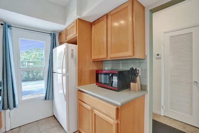 5 of 38 - 900 Sw 12th Street #100, Fort Lauderdale, FL