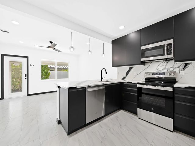 4 of 29 - 1508 Ne 6th Street #a & B, Fort Lauderdale, FL