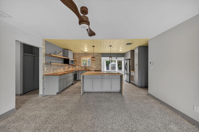 4 of 45 - 818 Nw 28th Court, Wilton Manors, FL