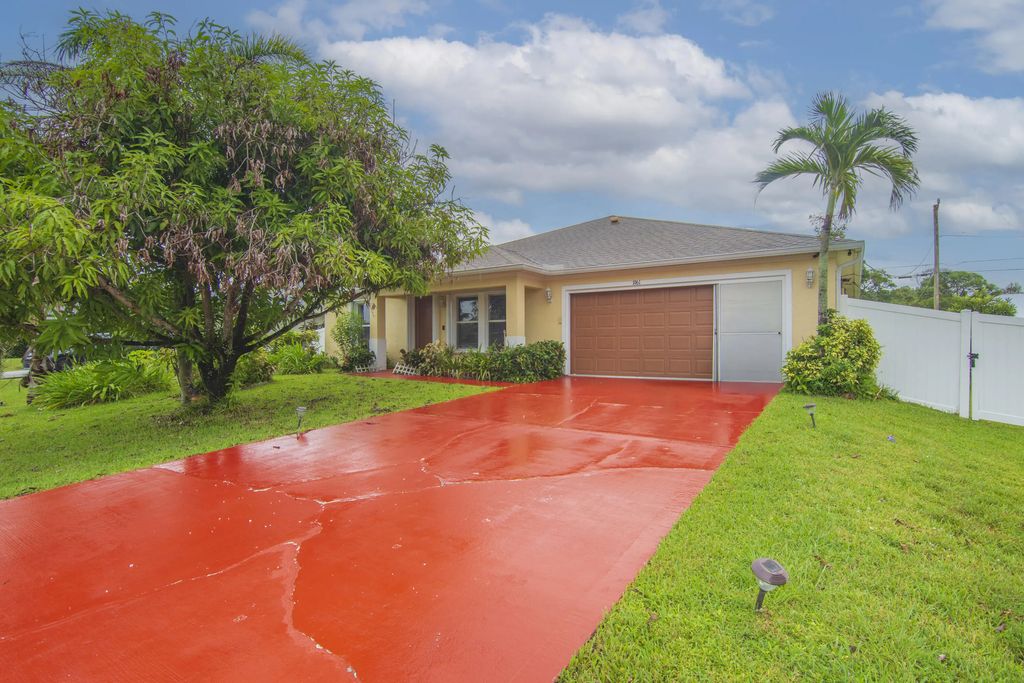 1961 Sw Diamond Street, Port St. Lucie